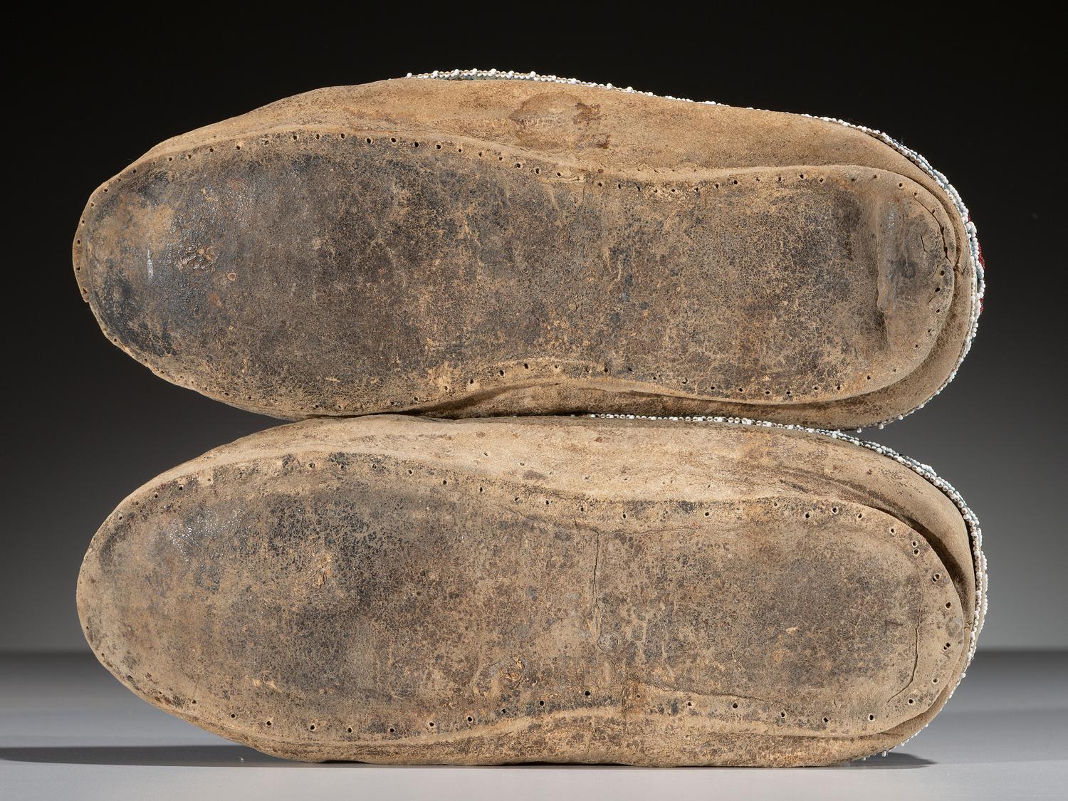 Seneca Soft-Soled Hide Moccasins