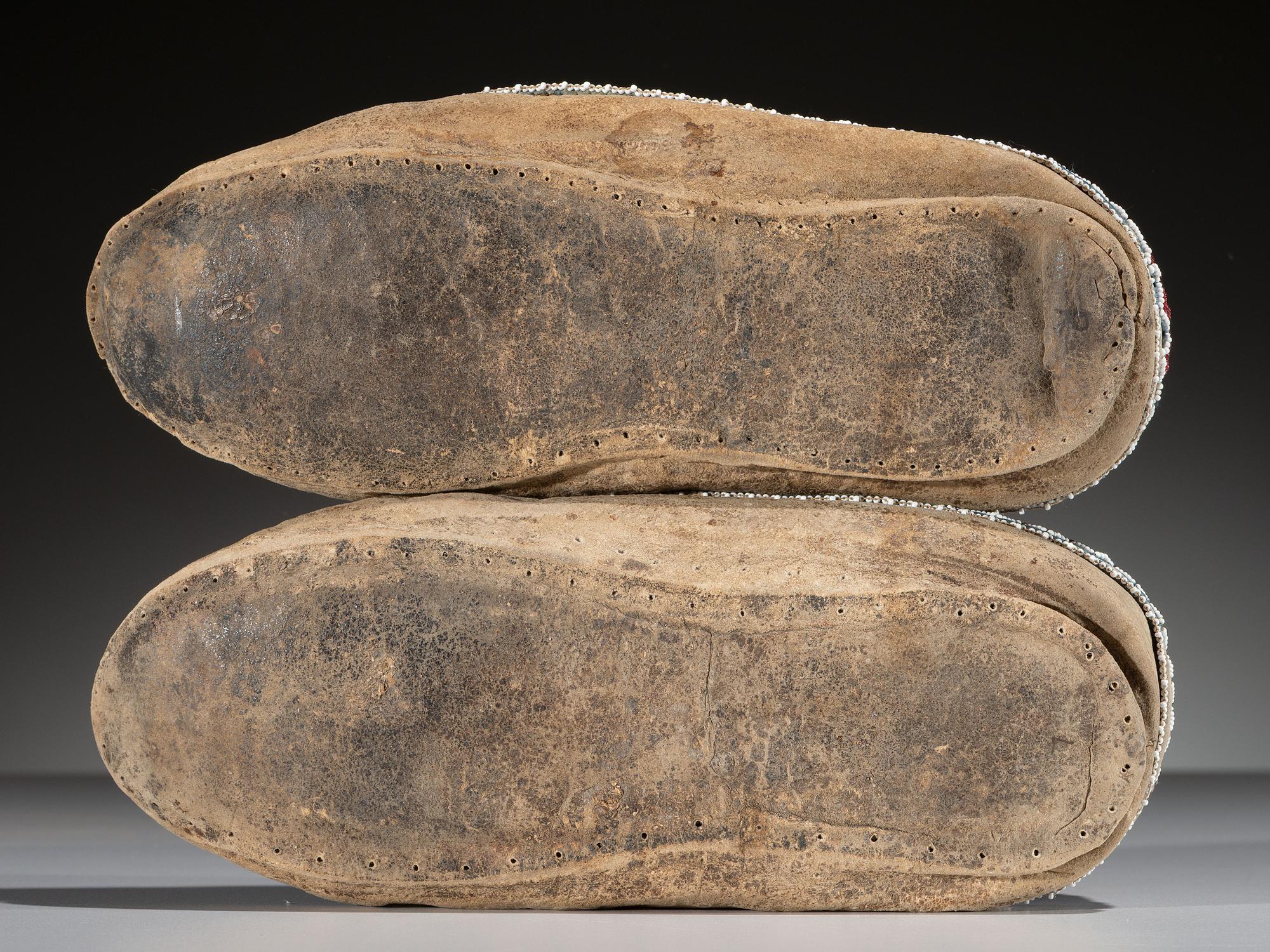 Seneca Soft-Soled Hide Moccasins