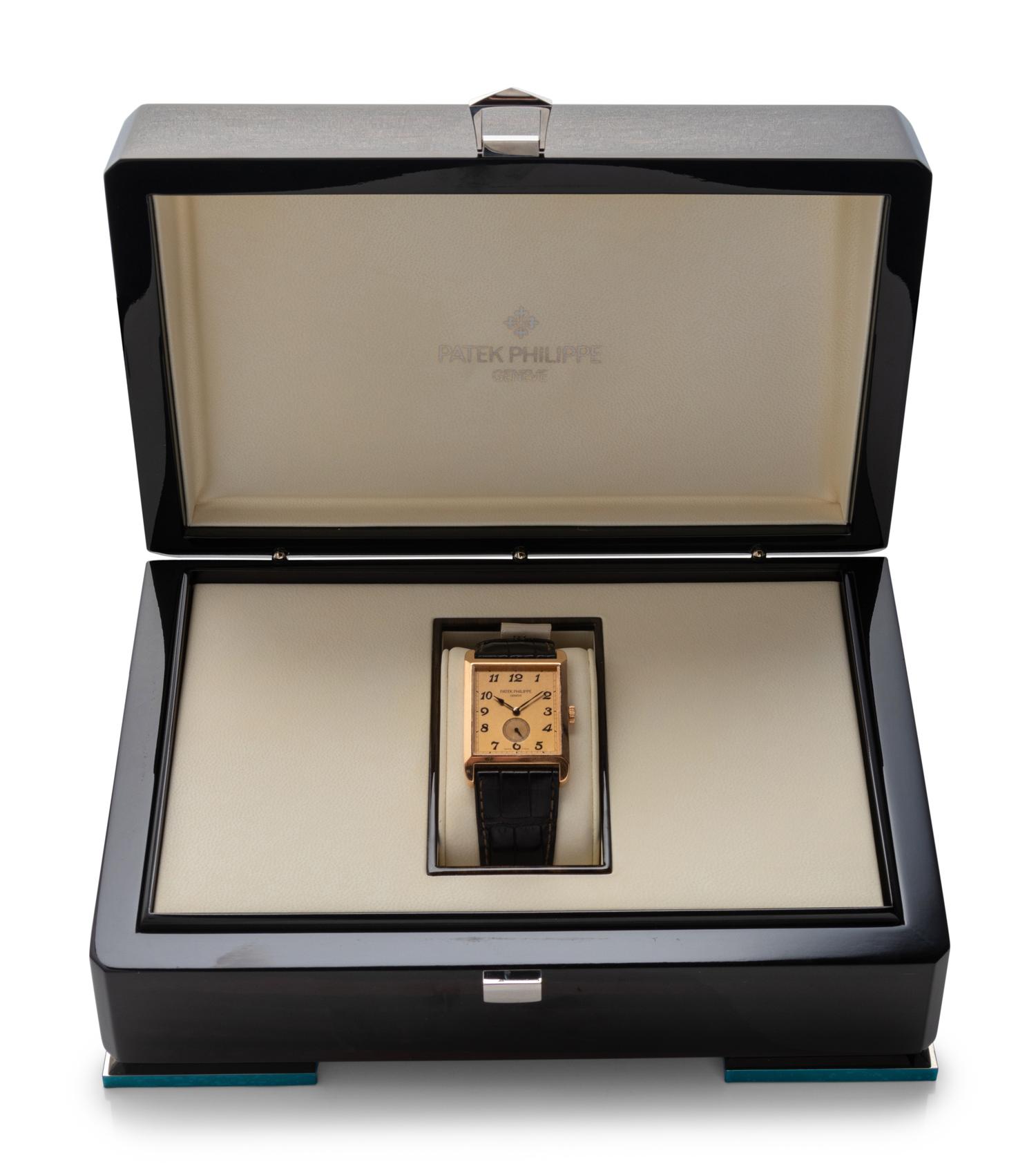 PATEK PHILIPPE, REF. 5109 18K ROSE GOLD 'GONDOLO' WATCH