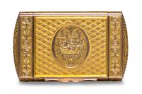 A Yellow Gold Patch Box, 19th/20th century, of rectangular form with rounded edges, the lid centered with an urn issuing flowers.