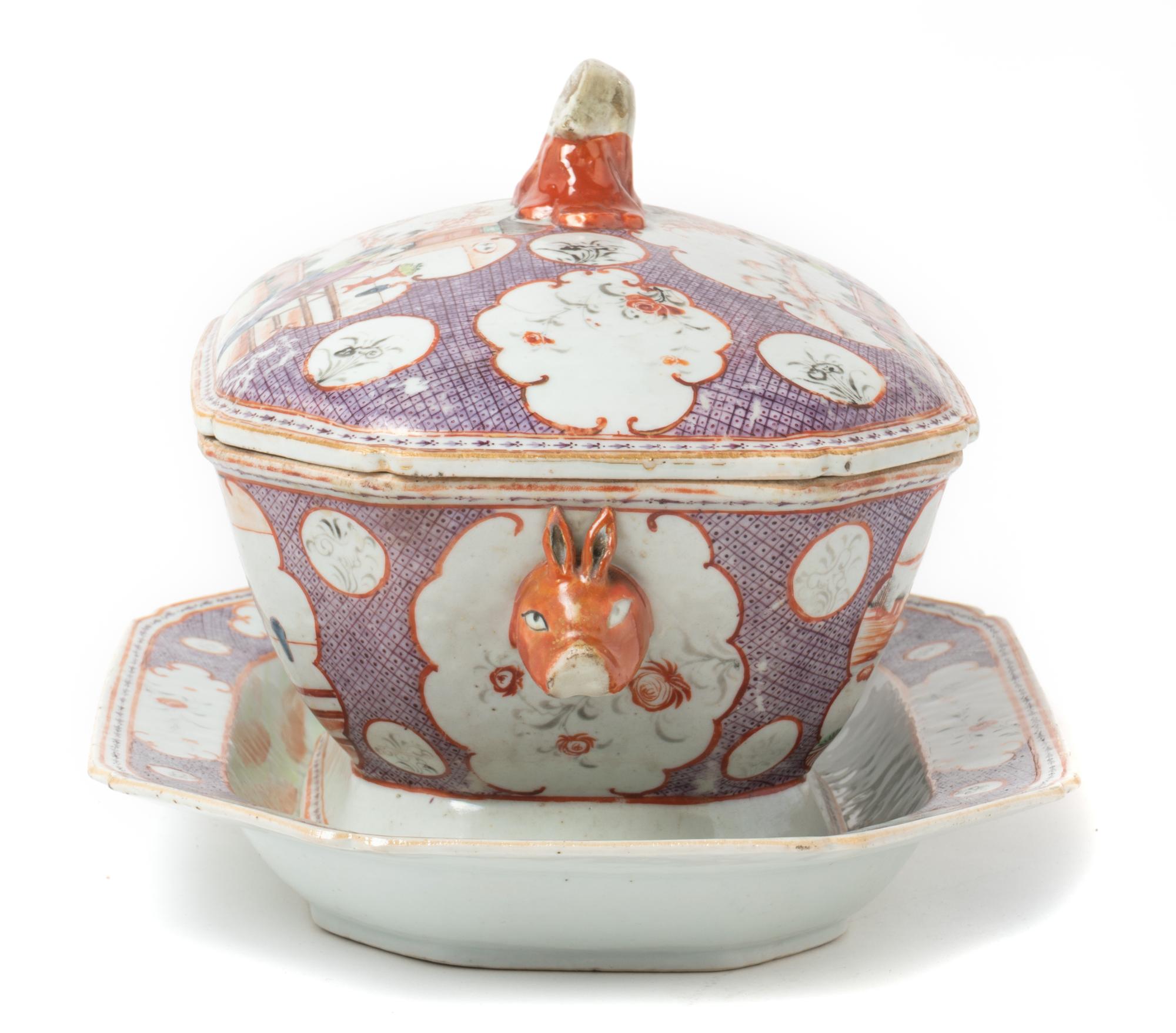 A Chinese Export Porcelain Tureen and Platter