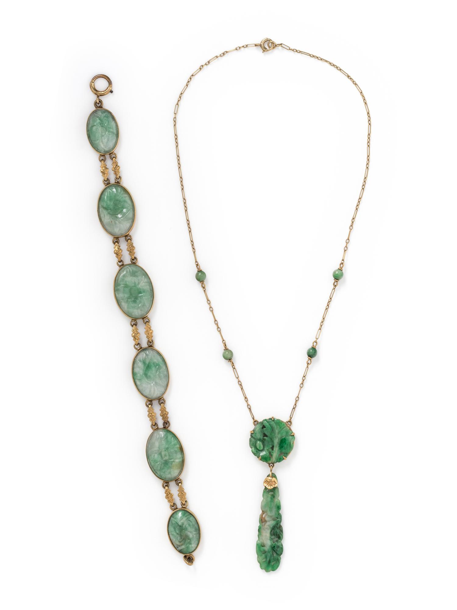 COLLECTION OF YELLOW GOLD AND JADE JEWELRY