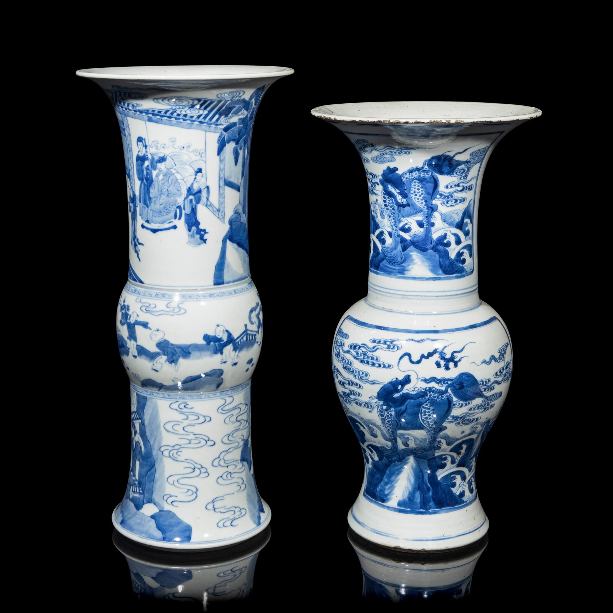 Two Chinese Blue and White Porcelain Yen-Yen Vases, Kangxi Period 清康熙 青花鳳尾尊兩件