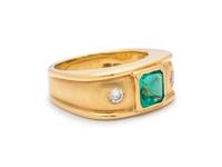 EMERALD AND DIAMOND RING