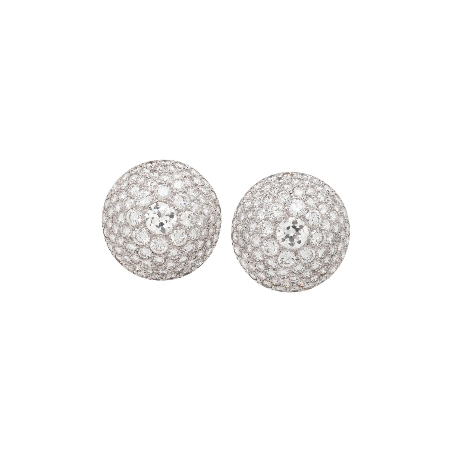 PLATINUM AND DIAMOND BOMBE EARCLIPS