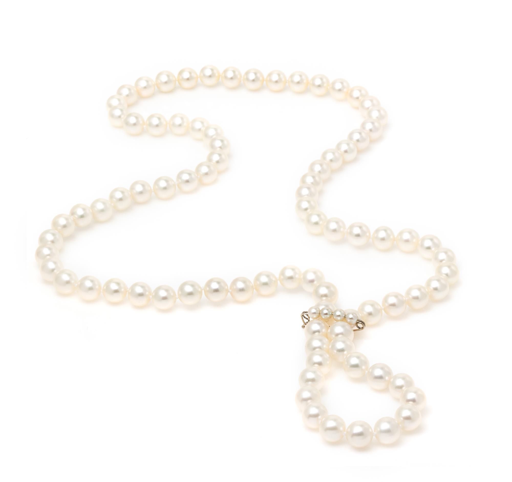 A Single Strand Cultured Pearl Necklace,