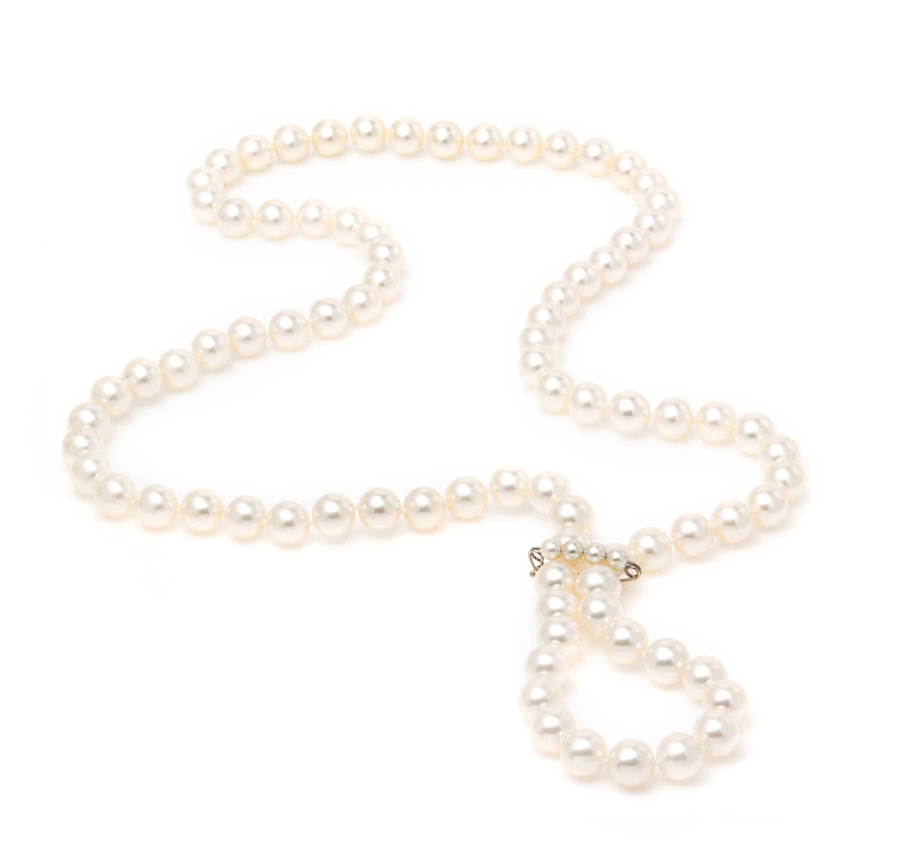 A Single Strand Cultured Pearl Necklace,