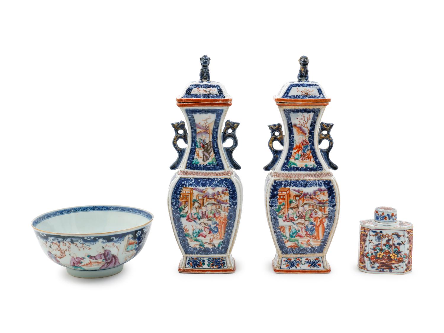 Four Chinese Export Famille Rose Porcelain Articles