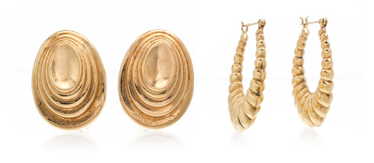 A Collection of Yellow Gold Earrings, 14.00 dwts.