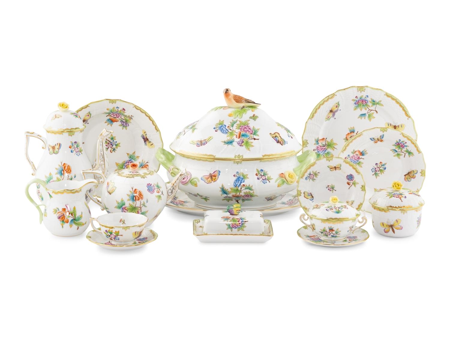 A Herend Queen Victoria Porcelain Dinner Service