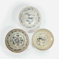 Three Vietnamese underglaze blue-decorated dishes Le dynasty 15th/16th century