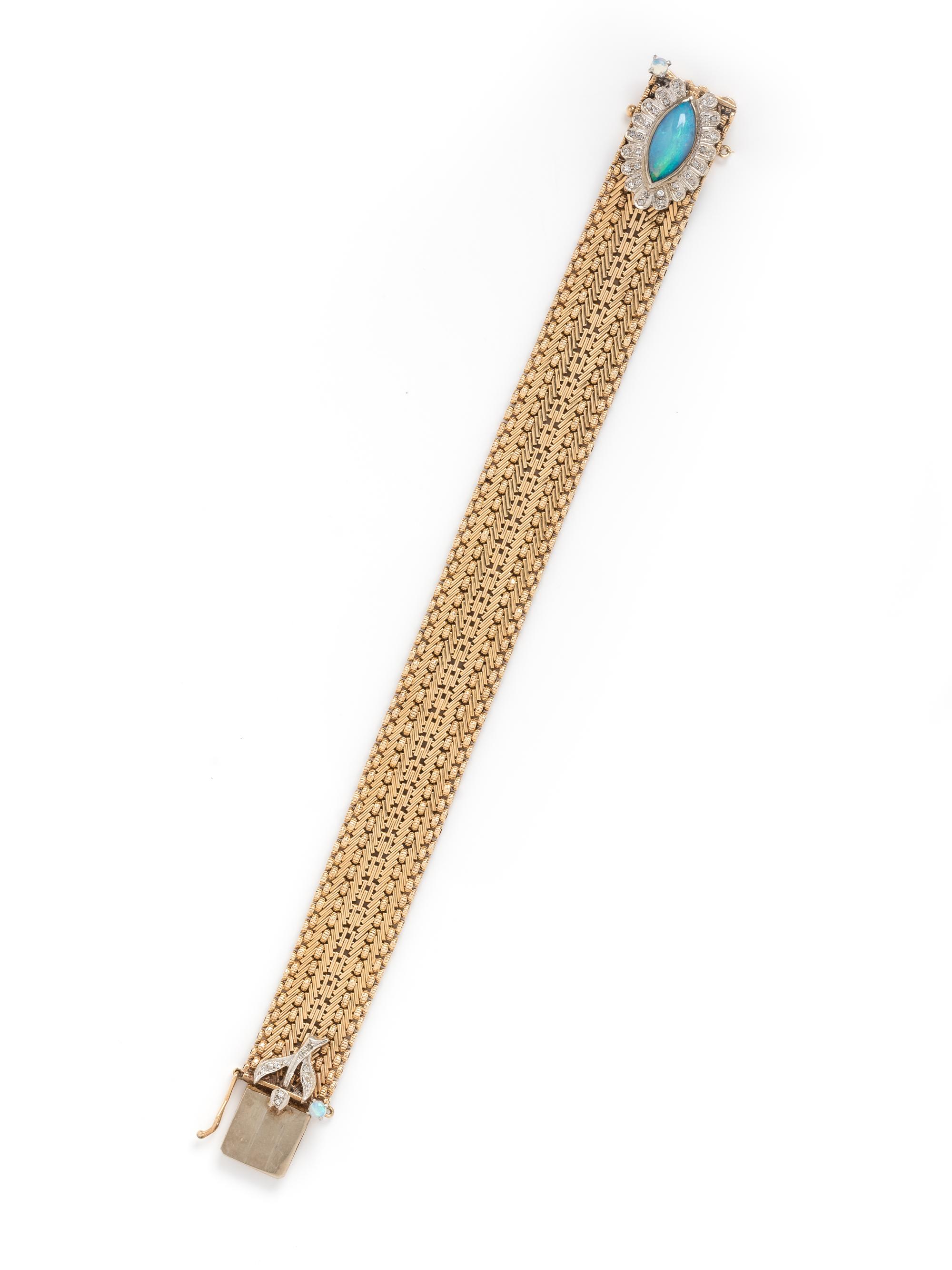 YELLOW GOLD, OPAL AND DIAMOND BRACELET