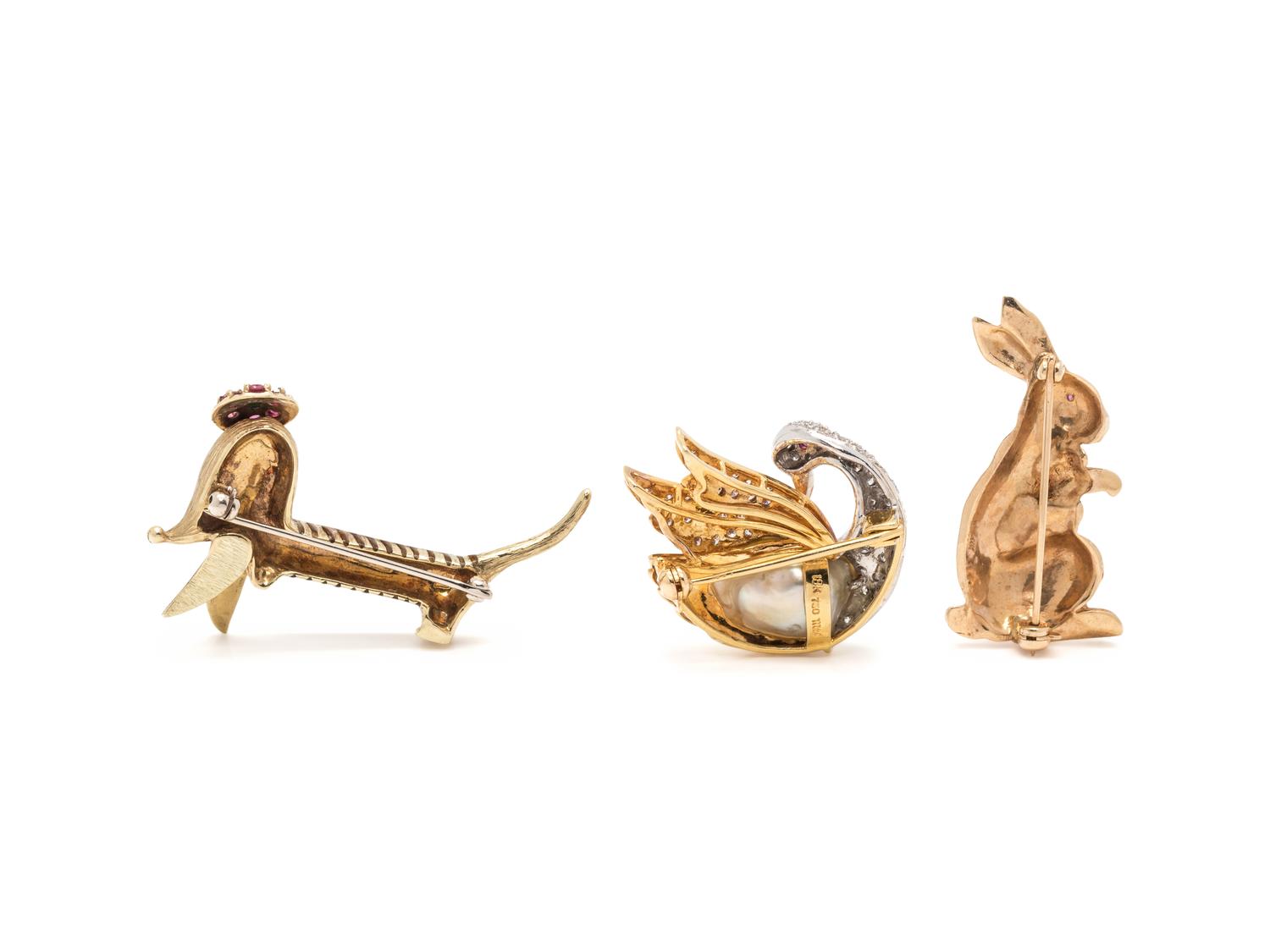 COLLECTION OF YELLOW GOLD ANIMAL BROOCHES