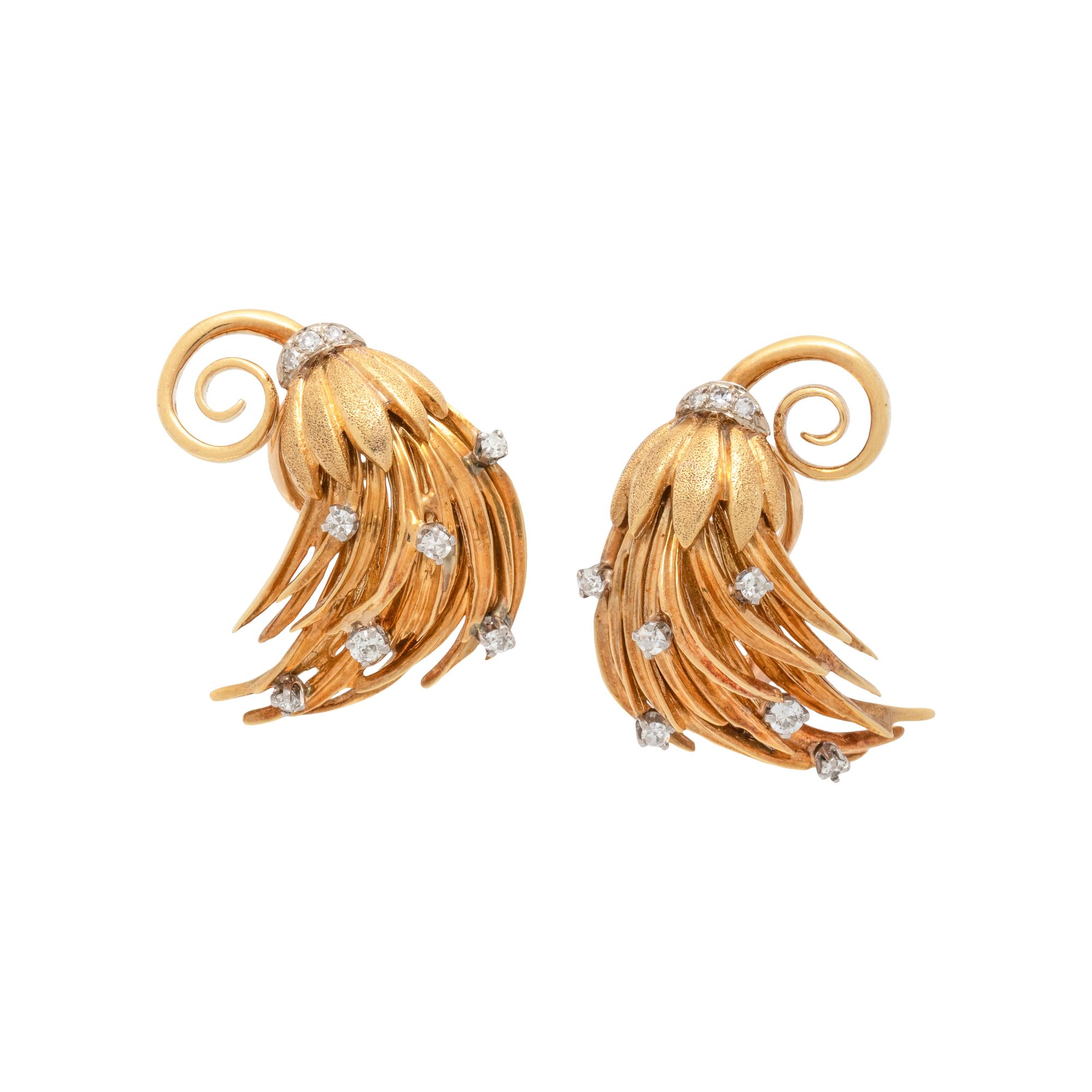 YELLOW GOLD AND DIAMOND EARRINGS