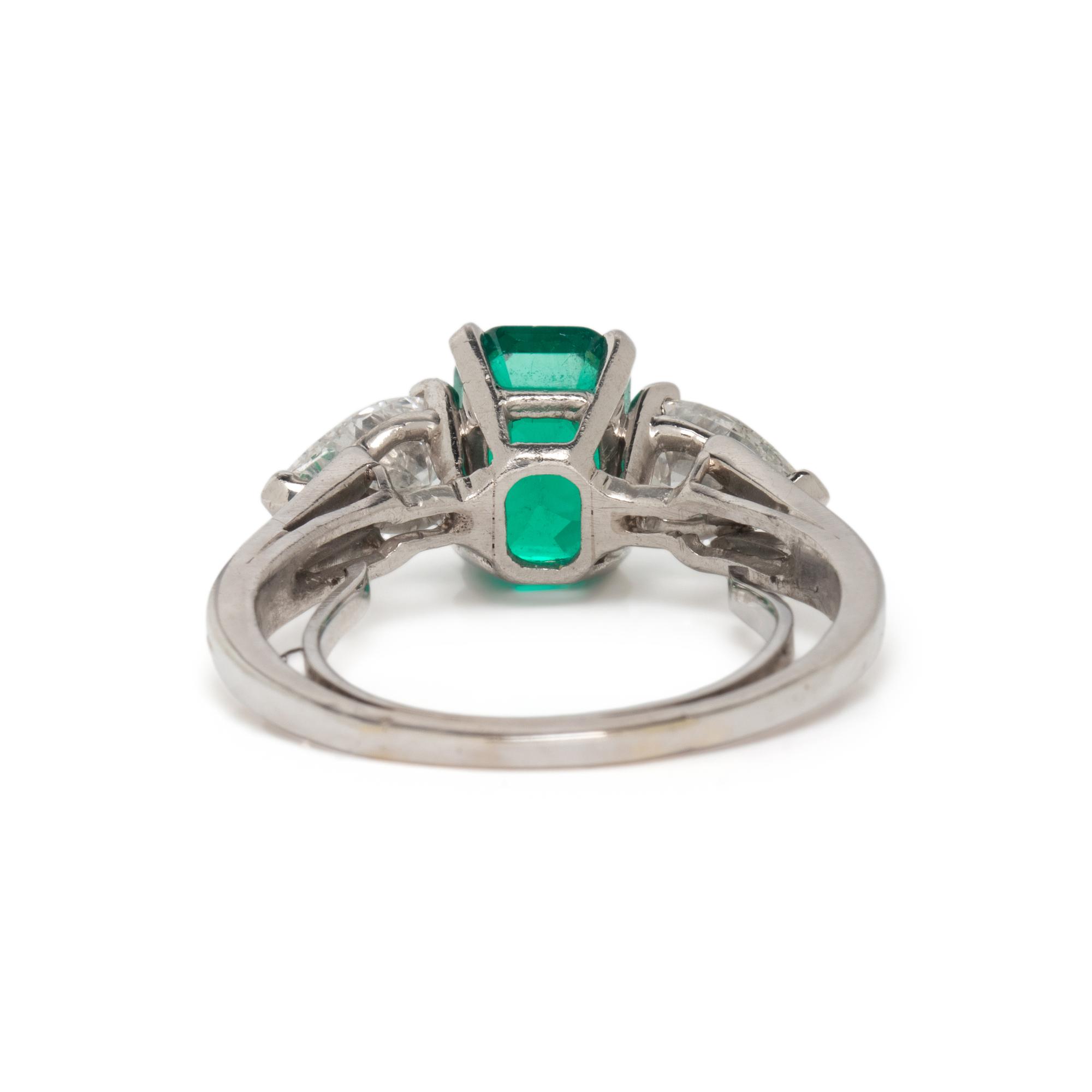 EMERALD AND DIAMOND RING