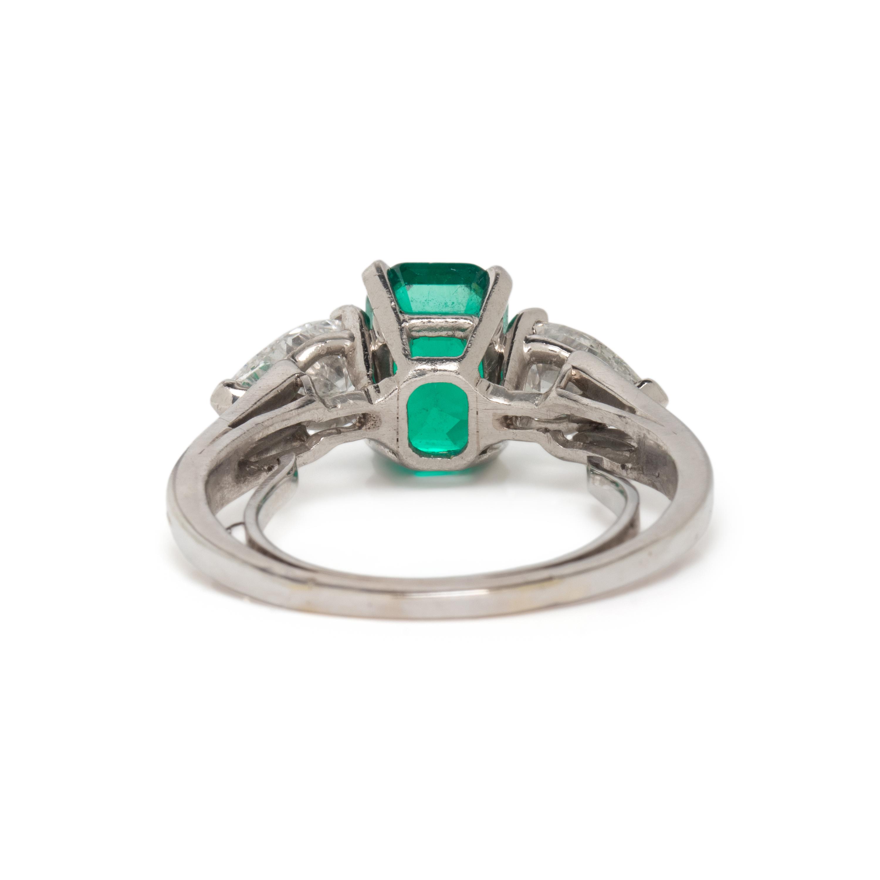 EMERALD AND DIAMOND RING