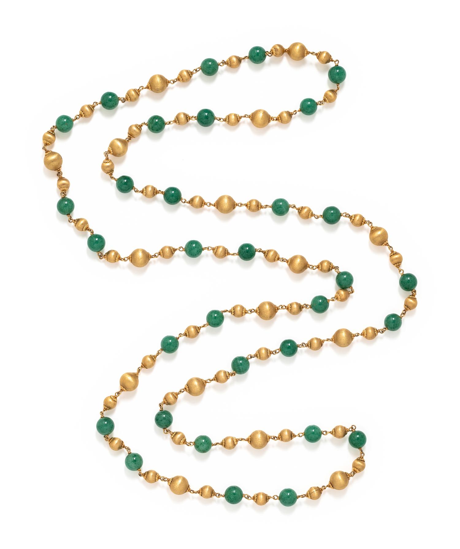 YELLOW GOLD AND AVENTURINE NECKLACE