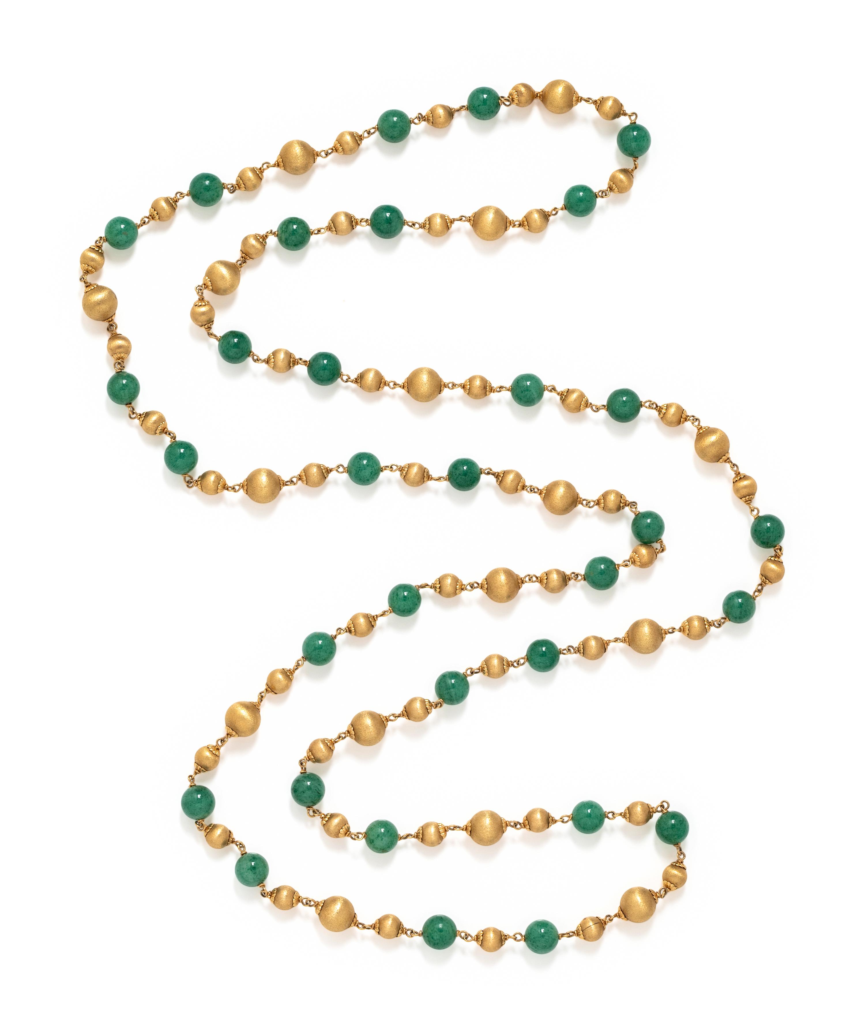 YELLOW GOLD AND AVENTURINE NECKLACE