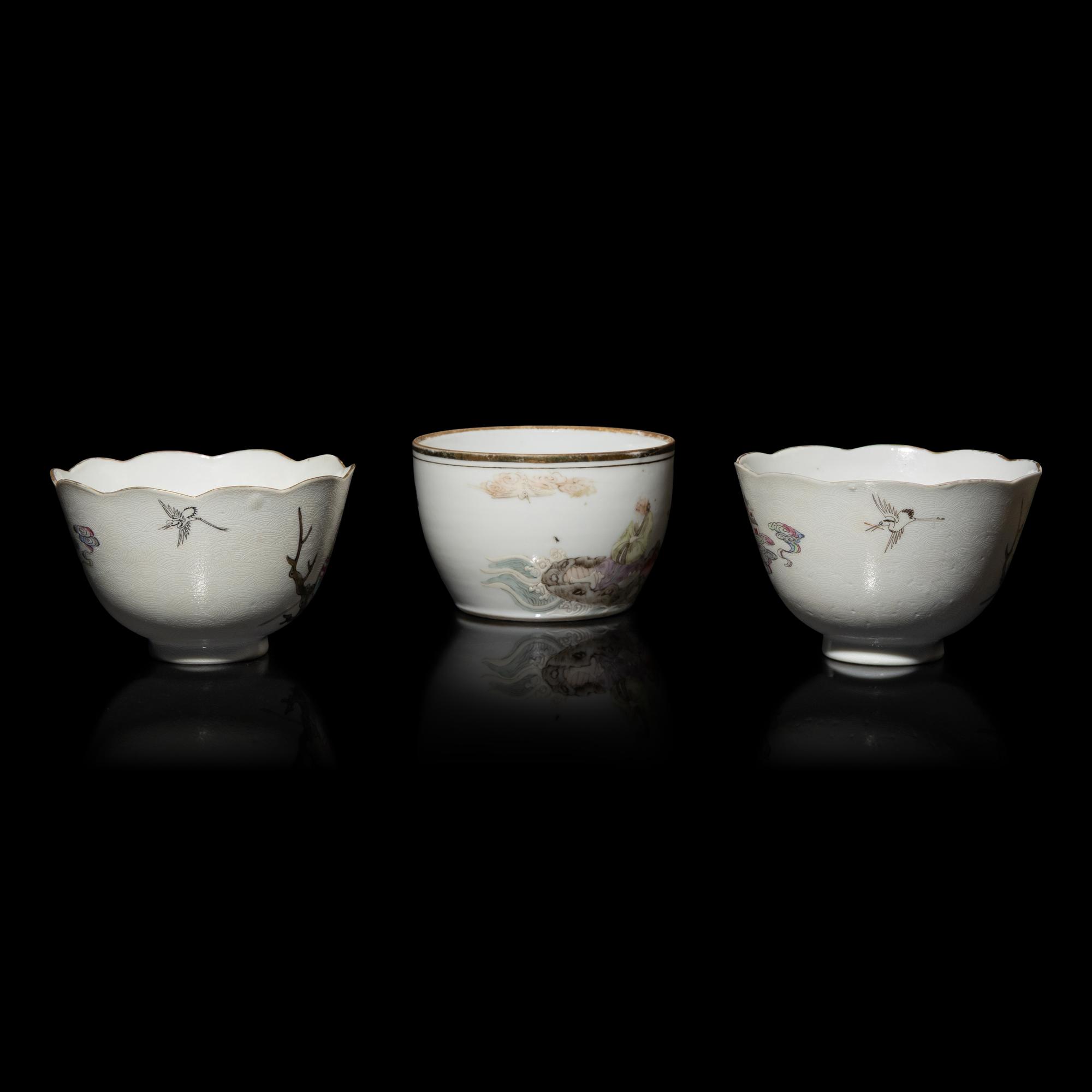 Three Chinese Famille Rose 'Figural' Porcelain Wares, Late 19th-Early 20th Century — 晚清-民國 粉彩仕女圖杯三件
