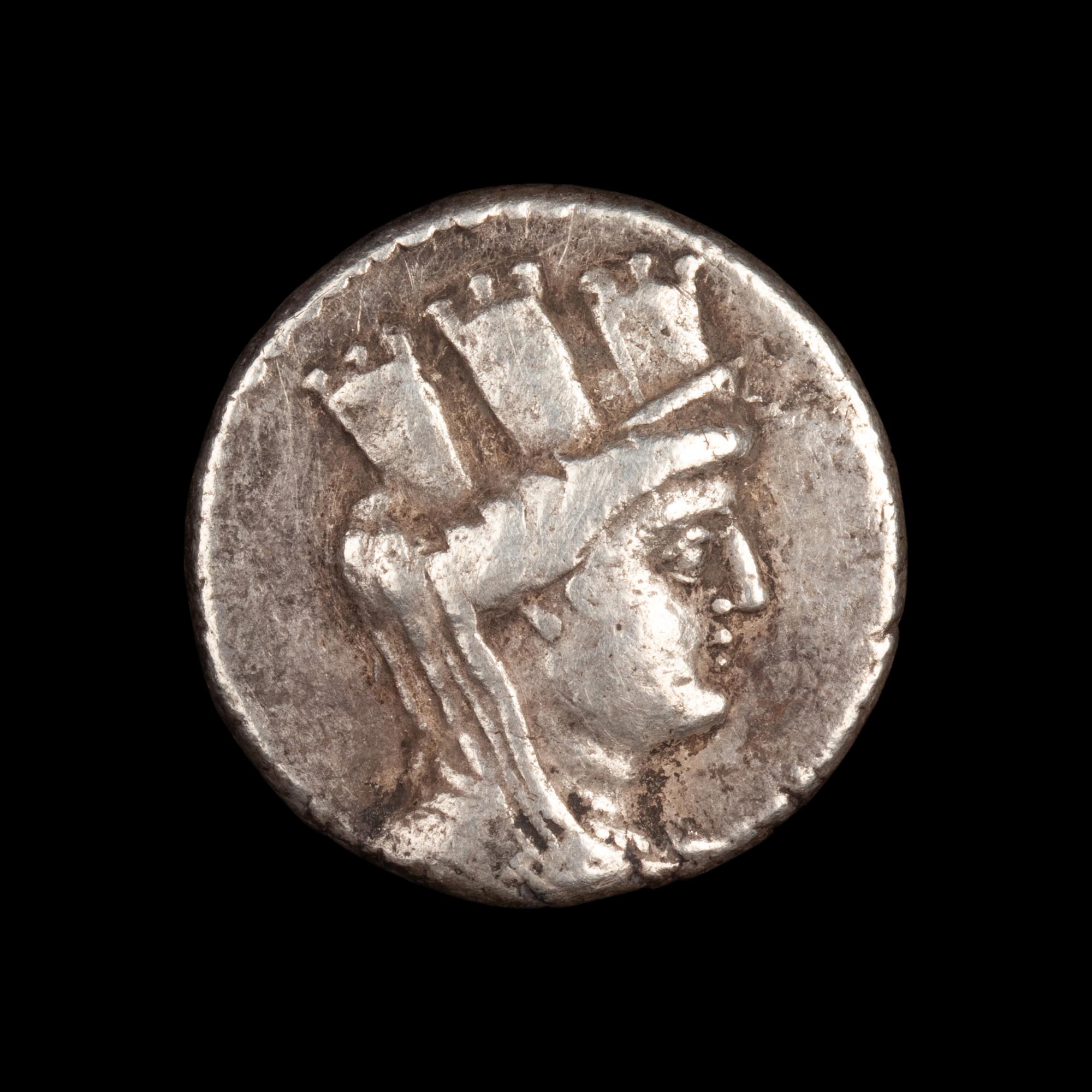 [ANCIENT] PHONECIA. Aradus. Tyche/Nike. AR Tetratrachm (c. 60 BCE)