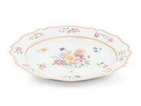 A Chinese Export Porcelain Platter and Five Plates