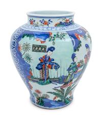 A Chinese Porcelain Vase — 20TH CENTURY