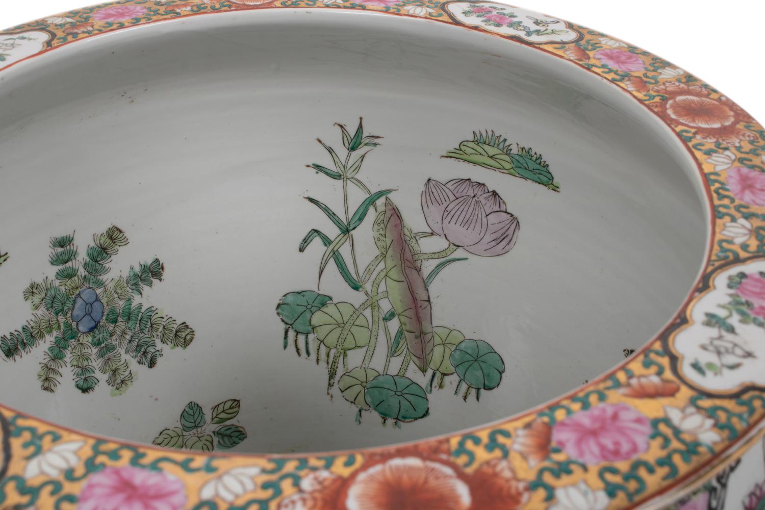 A Rose Medallion Porcelain Jardinière