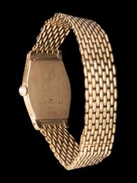 CARTIER, 18K YELLOW GOLD AND DIAMOND 'TORTUE' WATCH