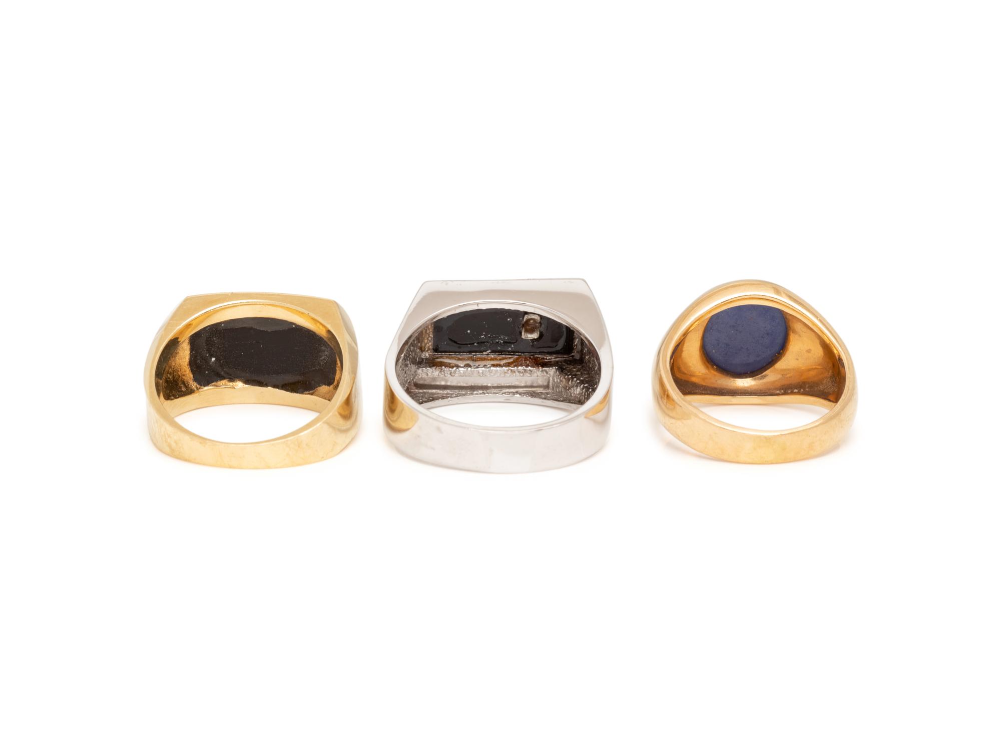 COLLECTION OF GOLD RINGS