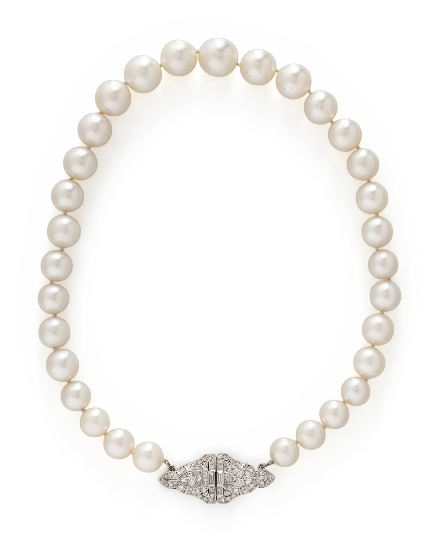 CULTURED PEARL AND DIAMOND NECKLACE