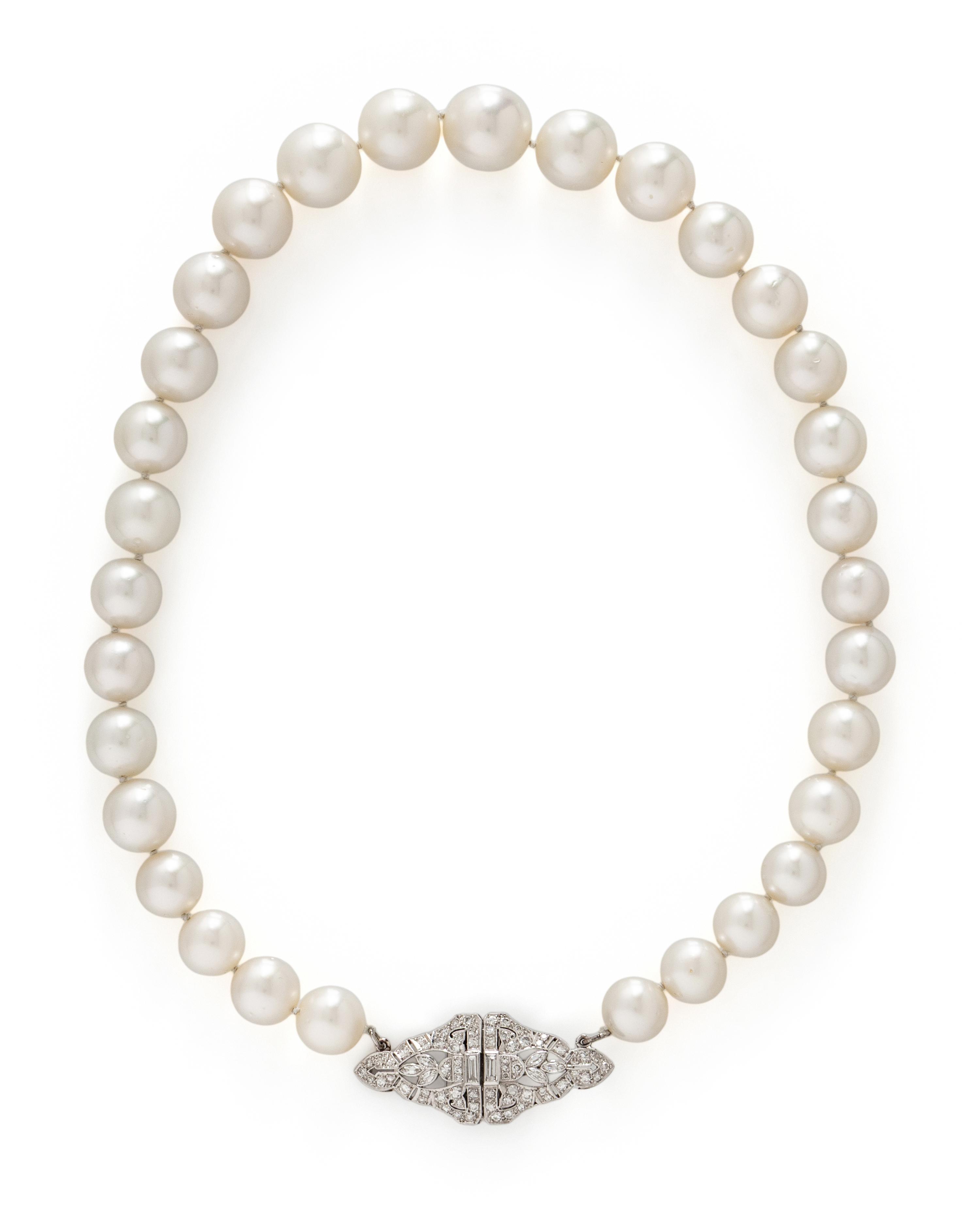 CULTURED PEARL AND DIAMOND NECKLACE