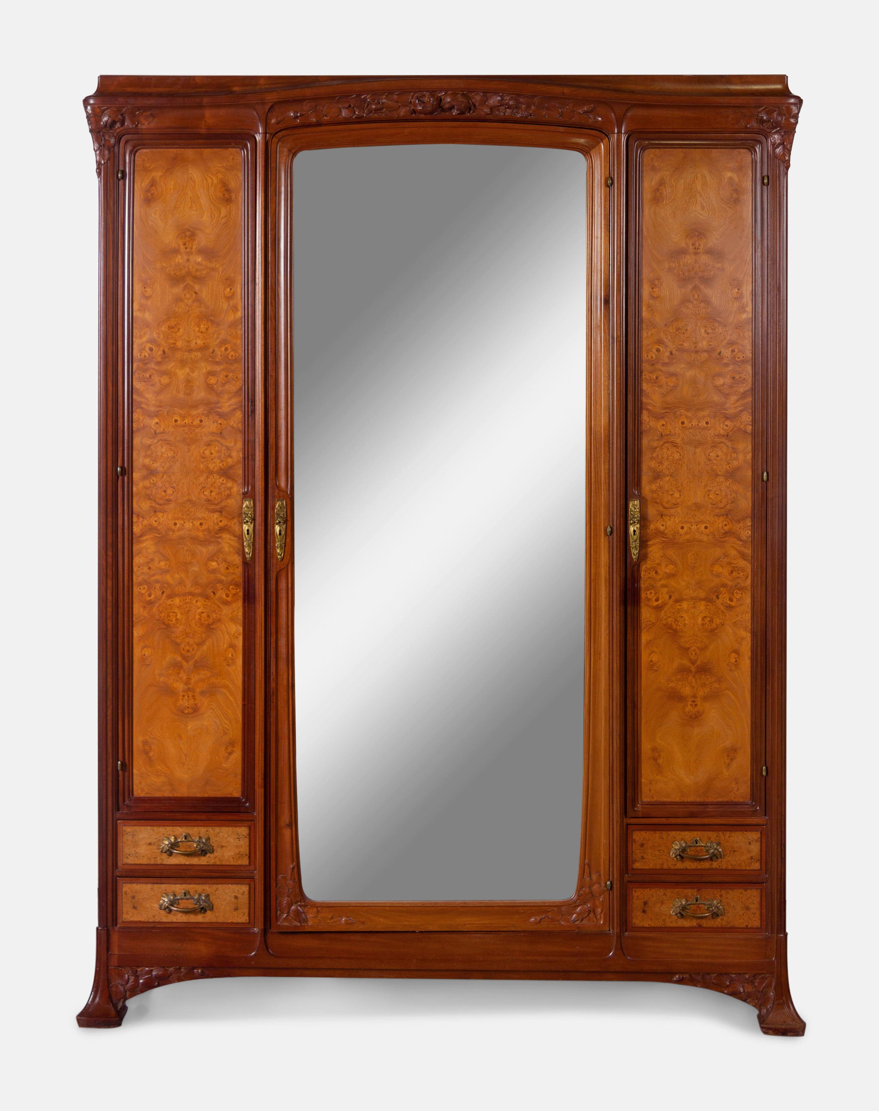 Armoire