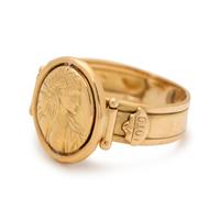 COLLECTION OF YELLOW GOLD JEWELRY