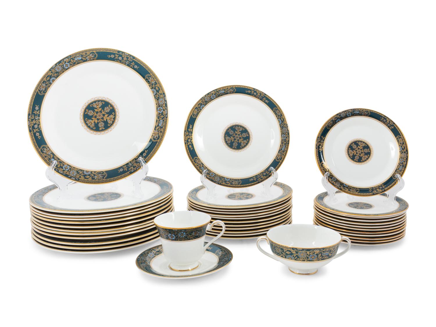 A Royal Doulton Carlyle Dinner Service