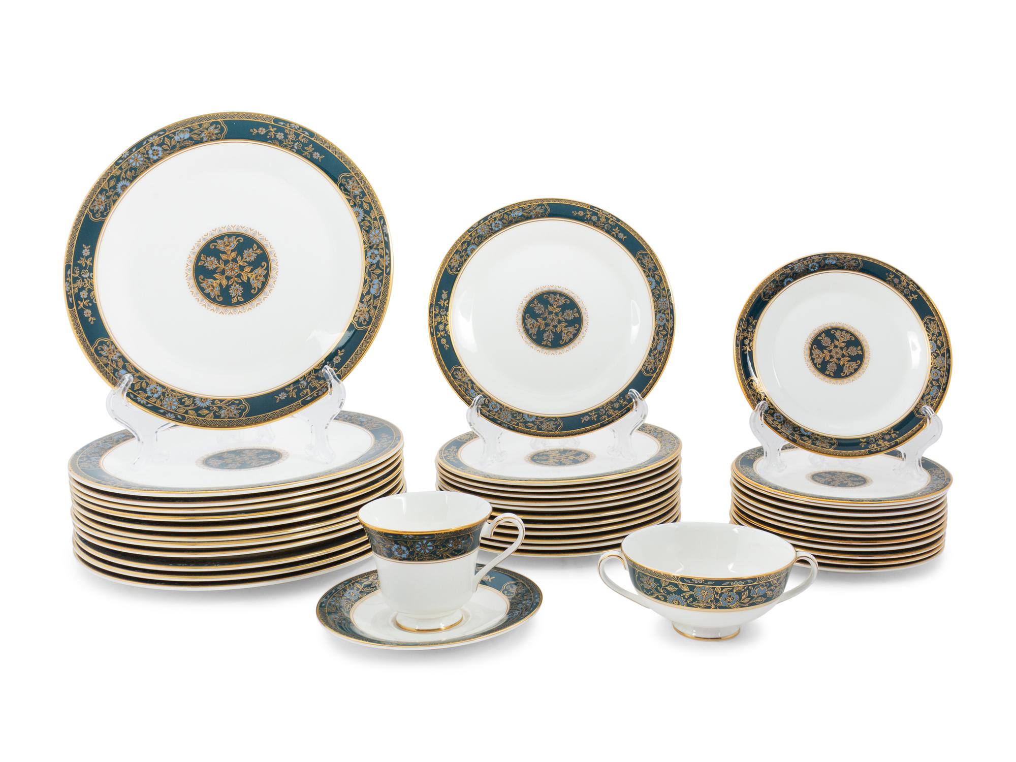 A Royal Doulton Carlyle Dinner Service