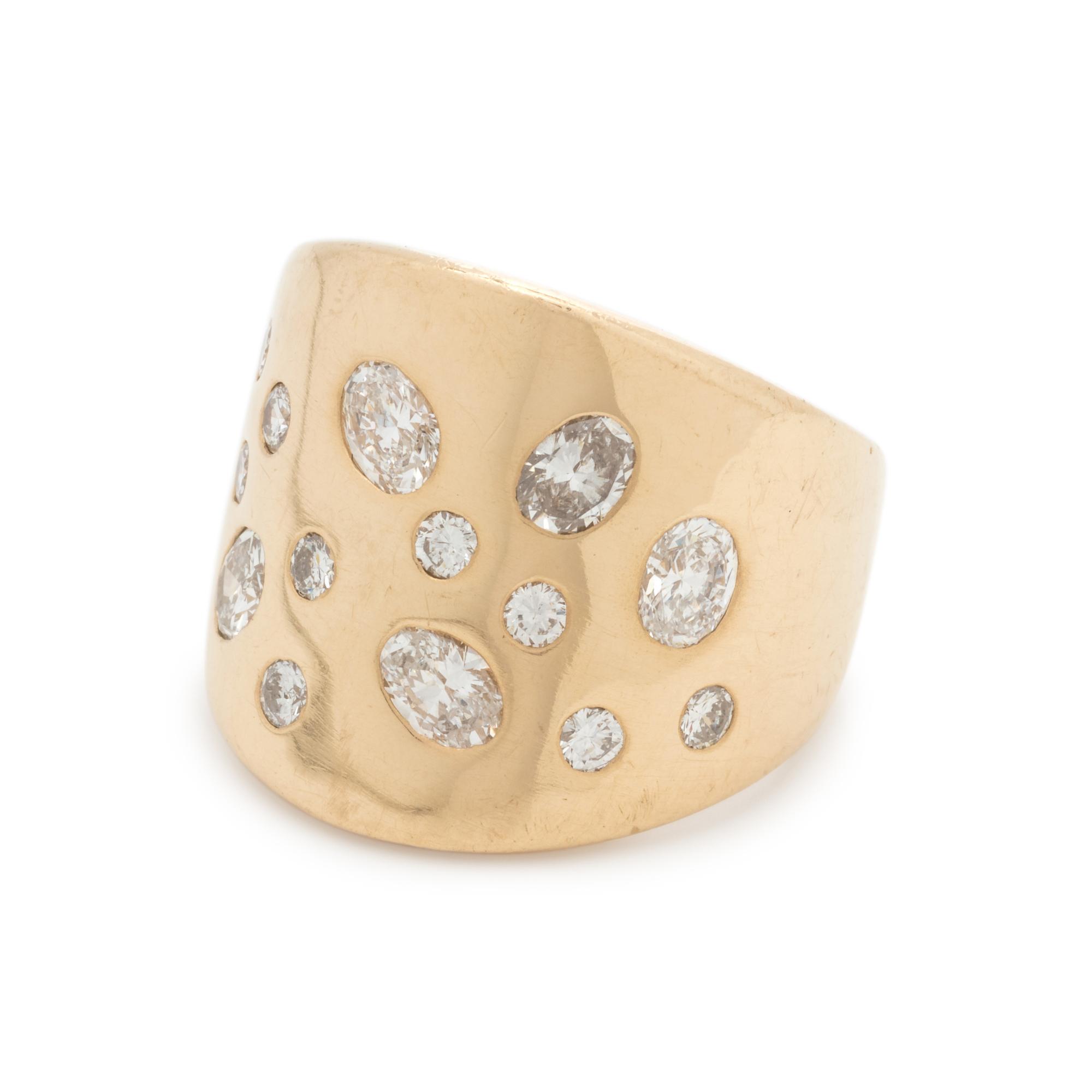 YELLOW GOLD AND DIAMOND RING