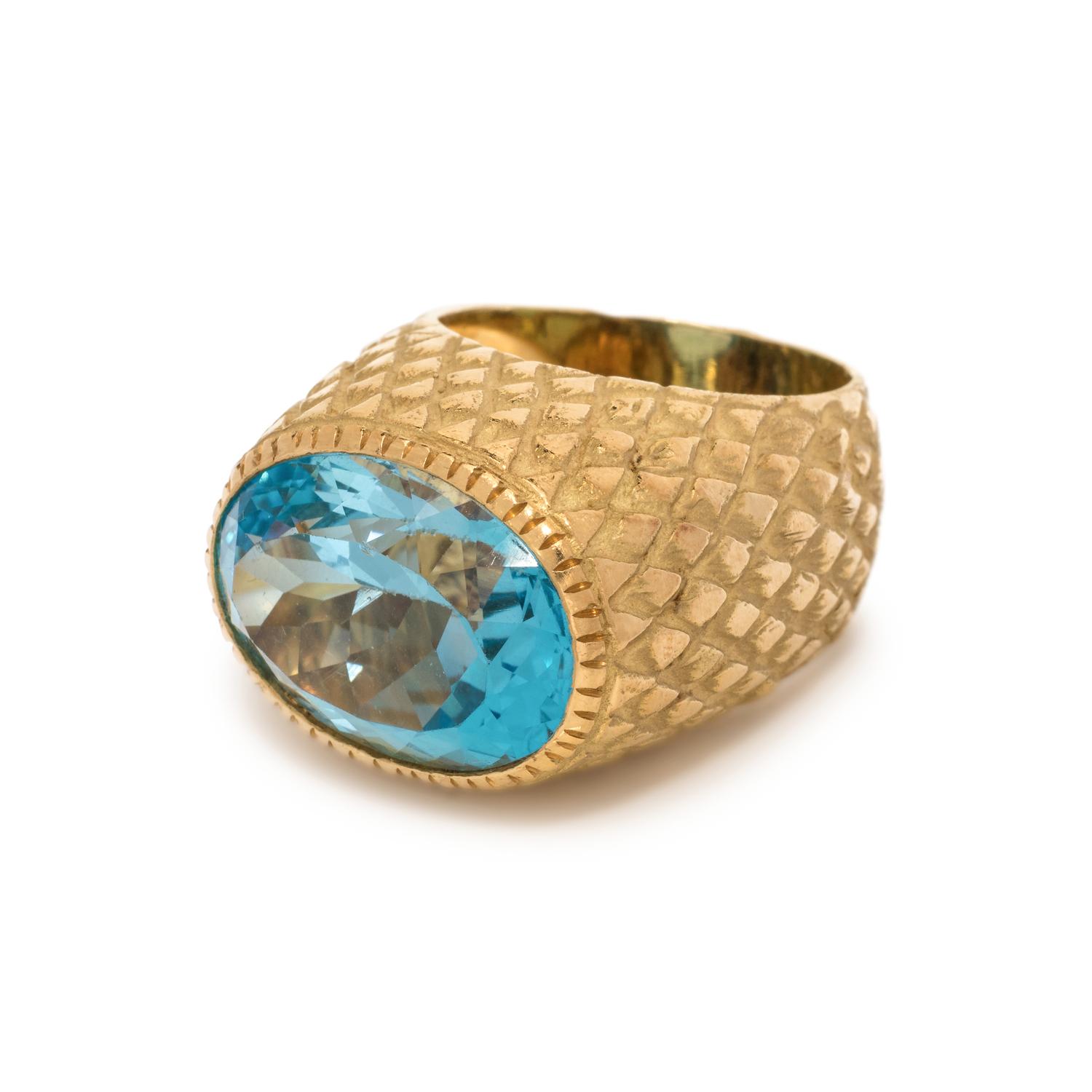 YELLOW GOLD AND BLUE TOPAZ RING