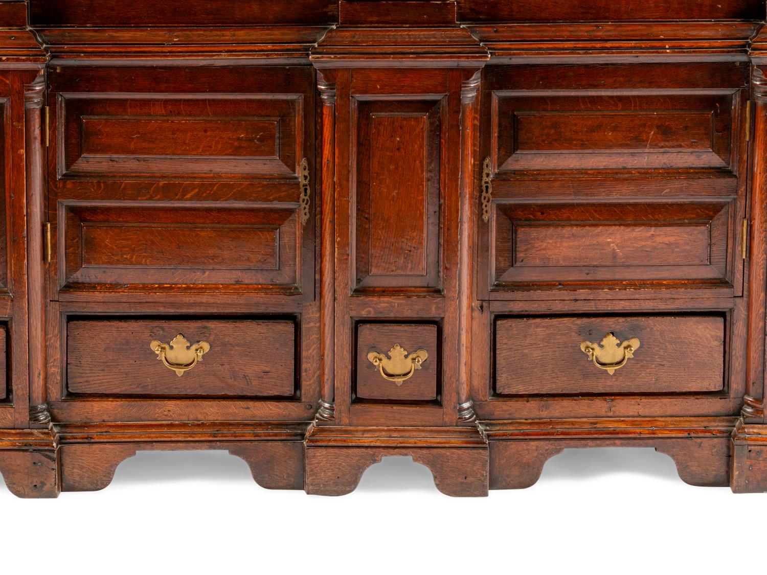 A George III Oak Linen Press