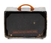 A General Electric L570 Radio