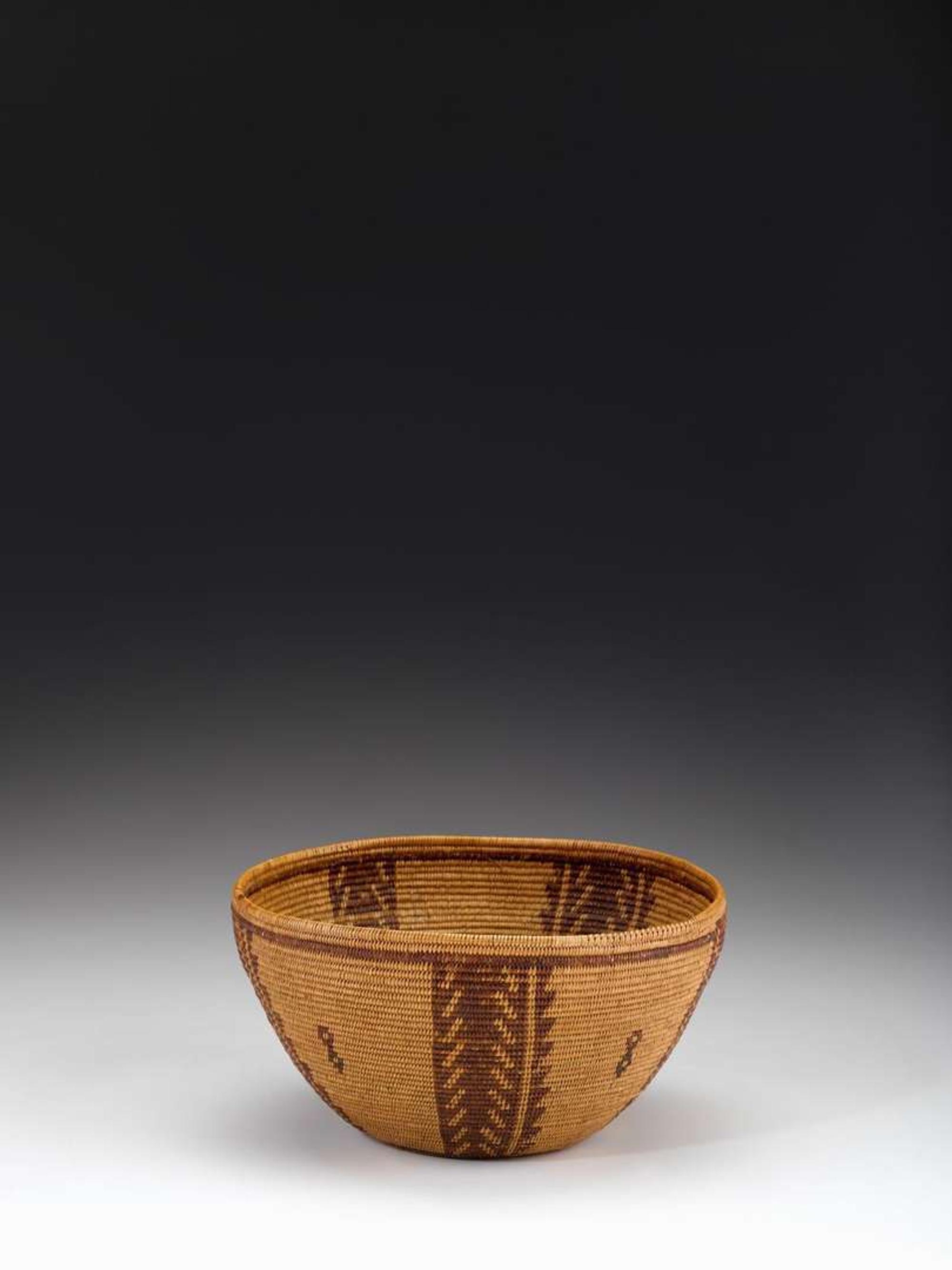Washoe coiled basketry bowl california, circa 1900