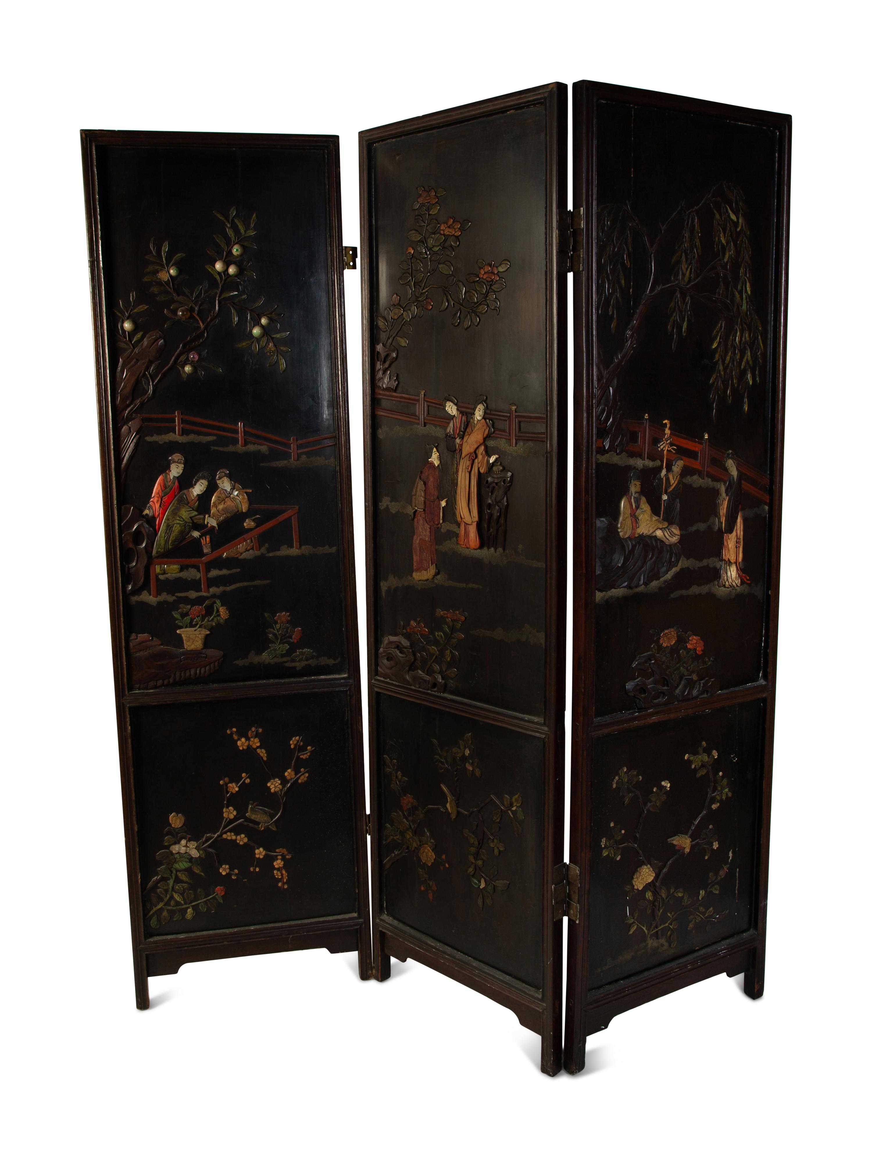 A Chinese Hardwood Three-Panel Floor Screen — EARLY 20TH CENTURY