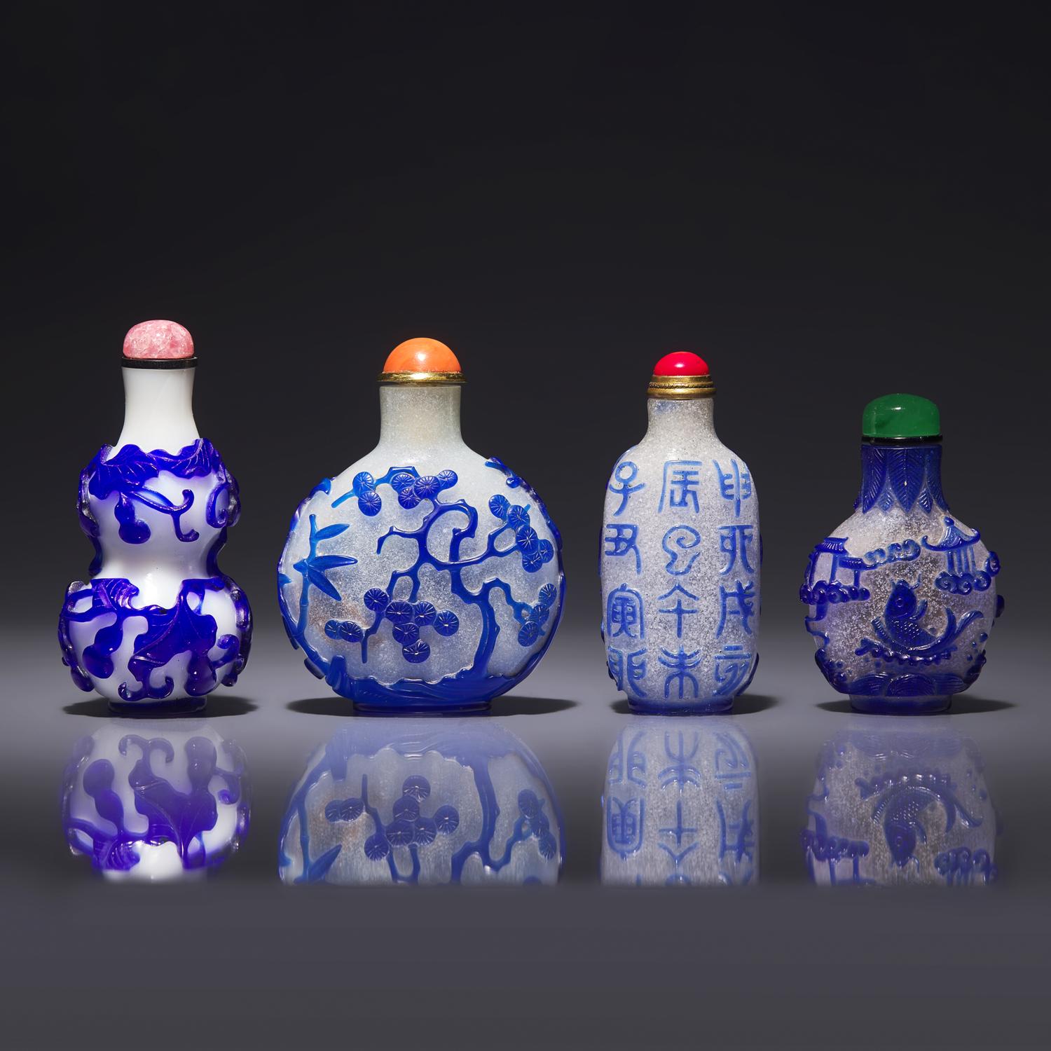 Four Chinese Blue Overlay Glass Snuff Bottles 涅白地套藍料鼻烟壺四支