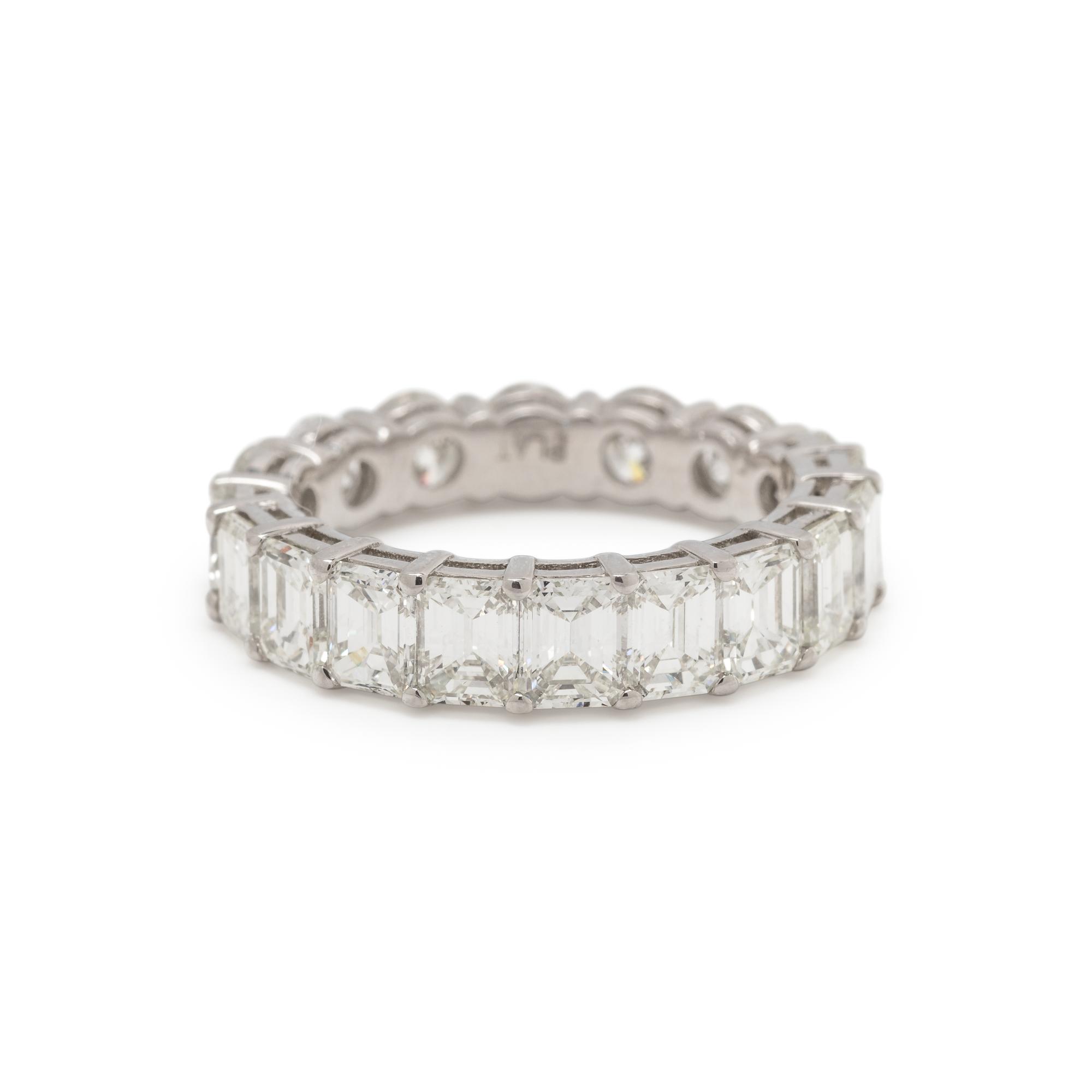 TWO-SIDED DIAMOND ETERNITY BAND