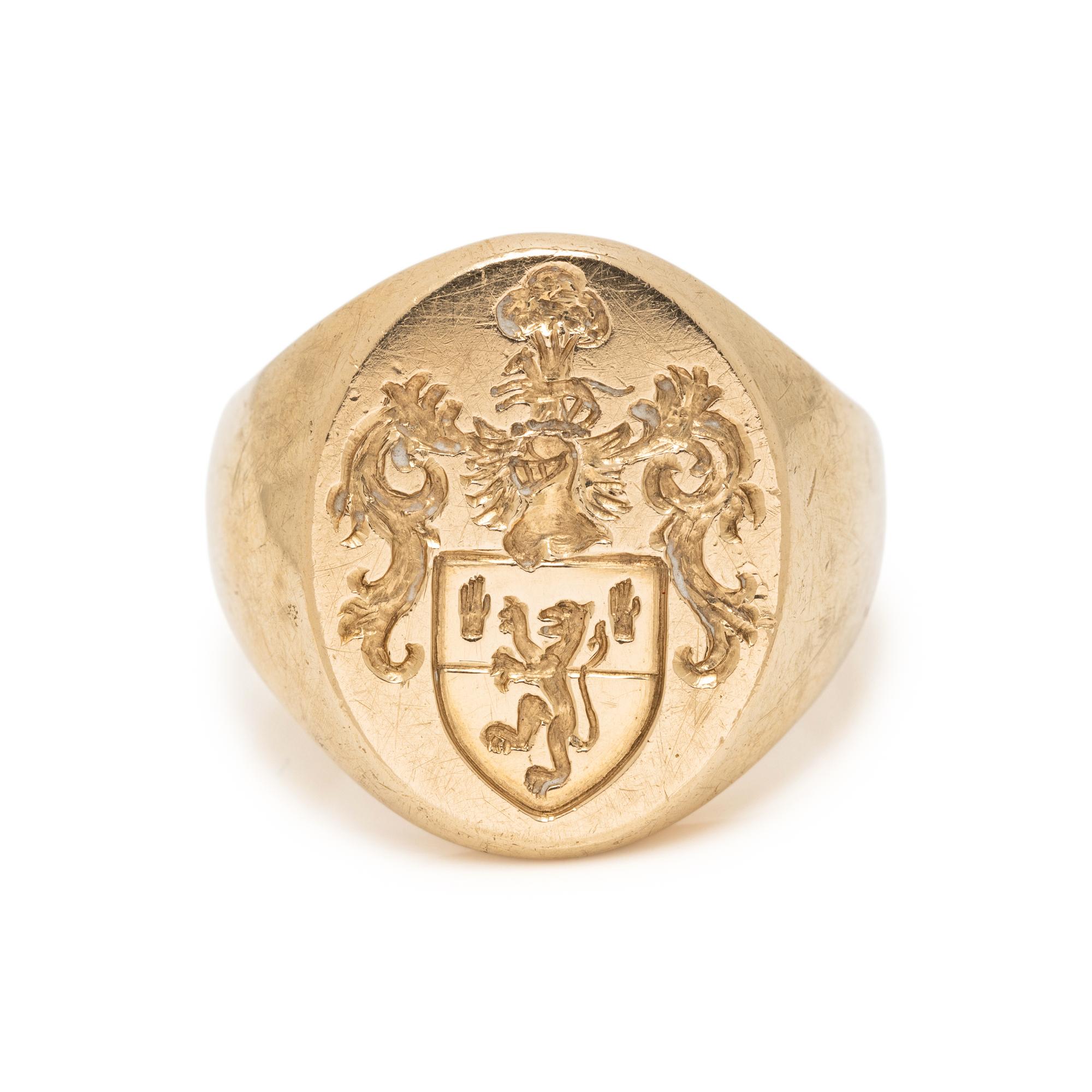 YELLOW GOLD SIGNET RING