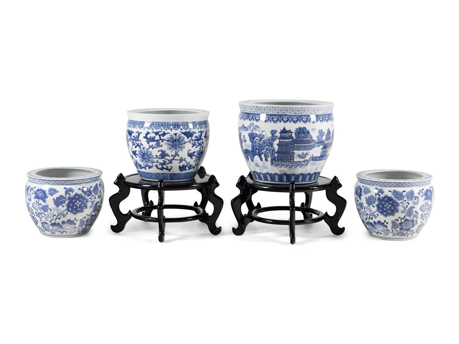 A Group of Four Chinese Export Porcelain Jardinières