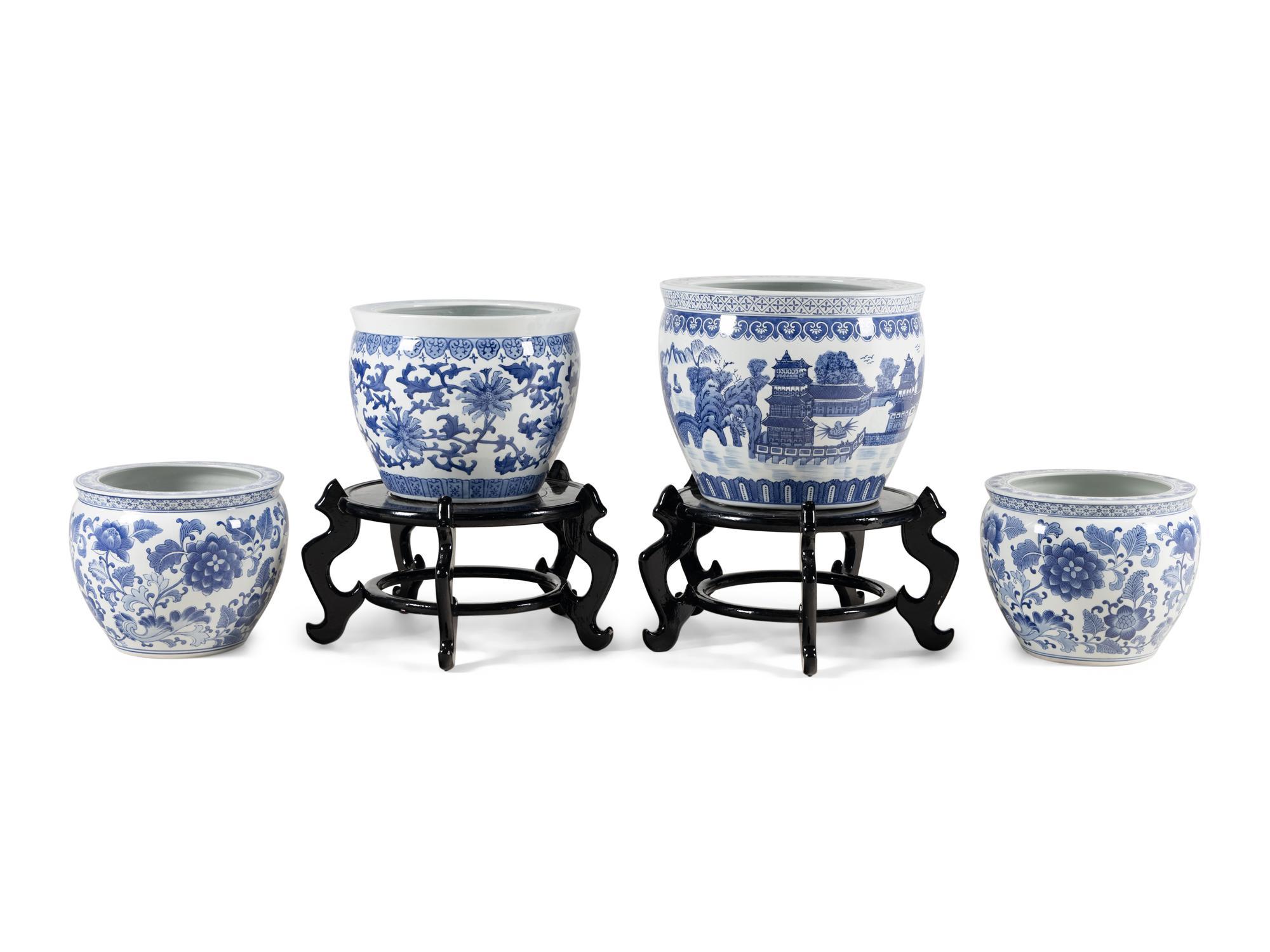 A Group of Four Chinese Export Porcelain Jardinières