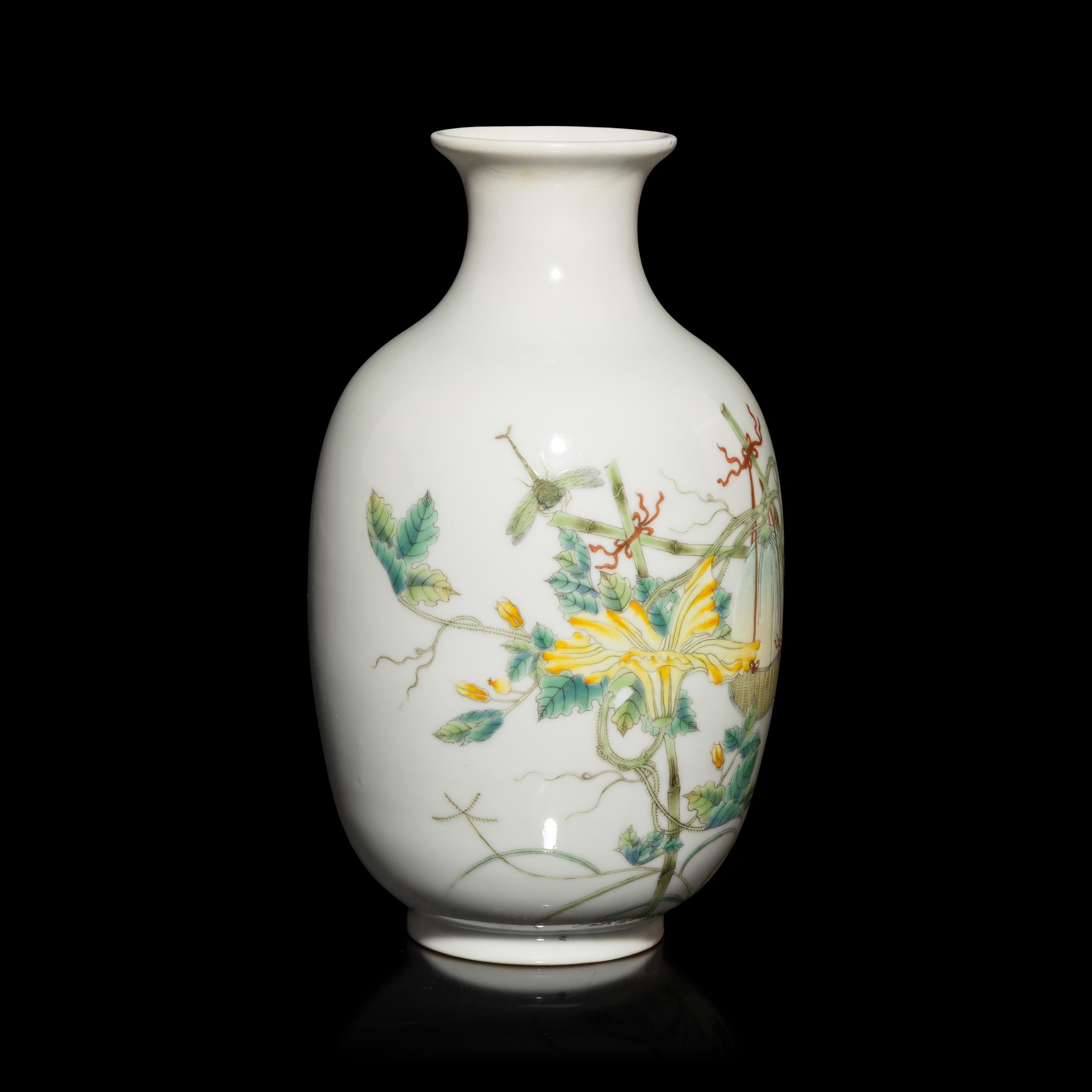 A Chinese Famille Rose Porcelain Vase, Late 19th-20th Century — 晚清-民國 粉彩瓜果草蟲圖賞瓶