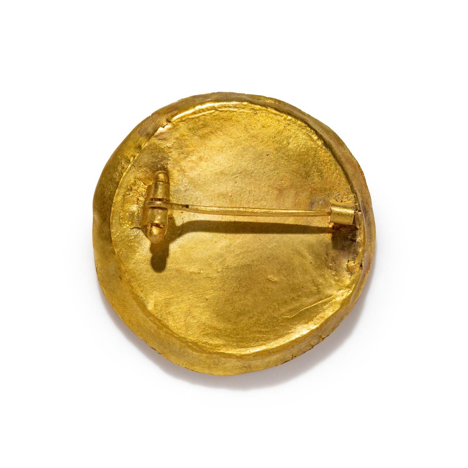 A Roman Gold and Agate Brooch