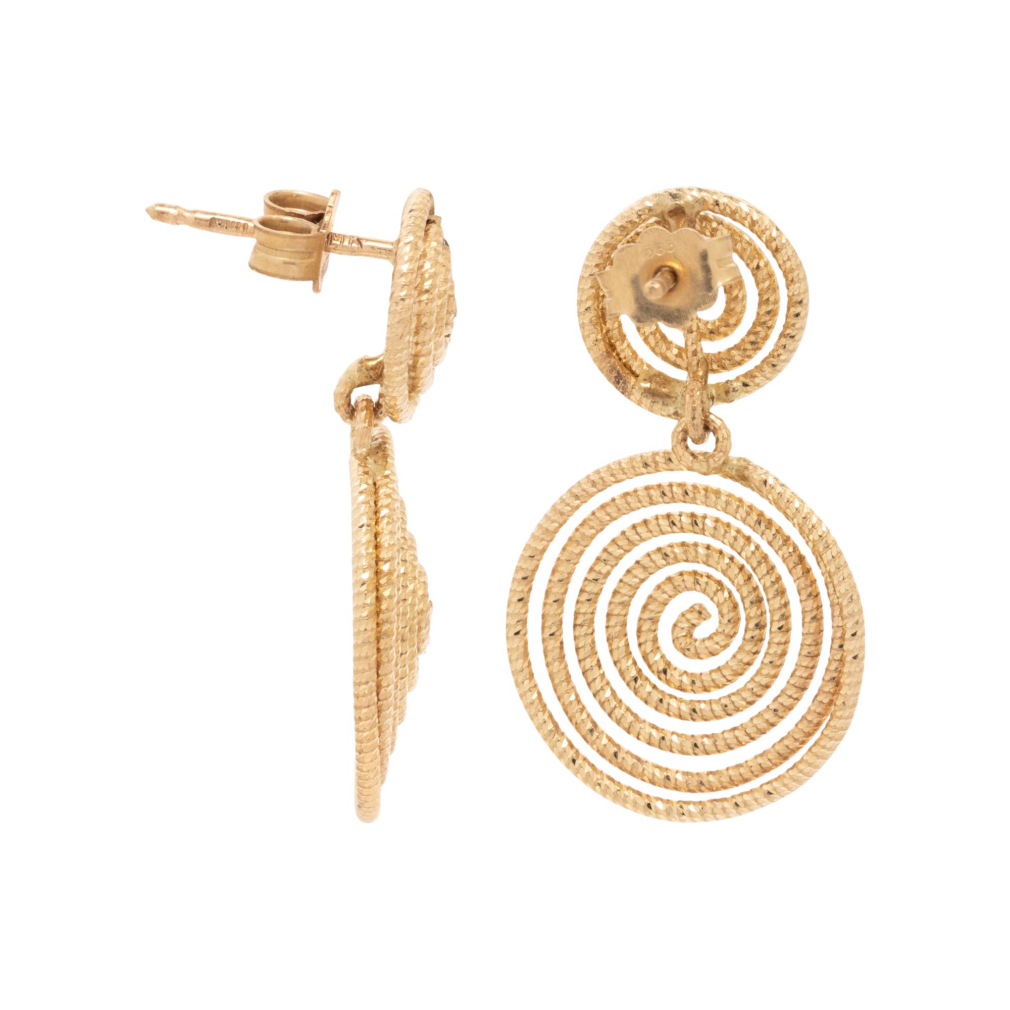 COLLECTION OF YELLOW GOLD SWIRL MOTIF JEWELRY