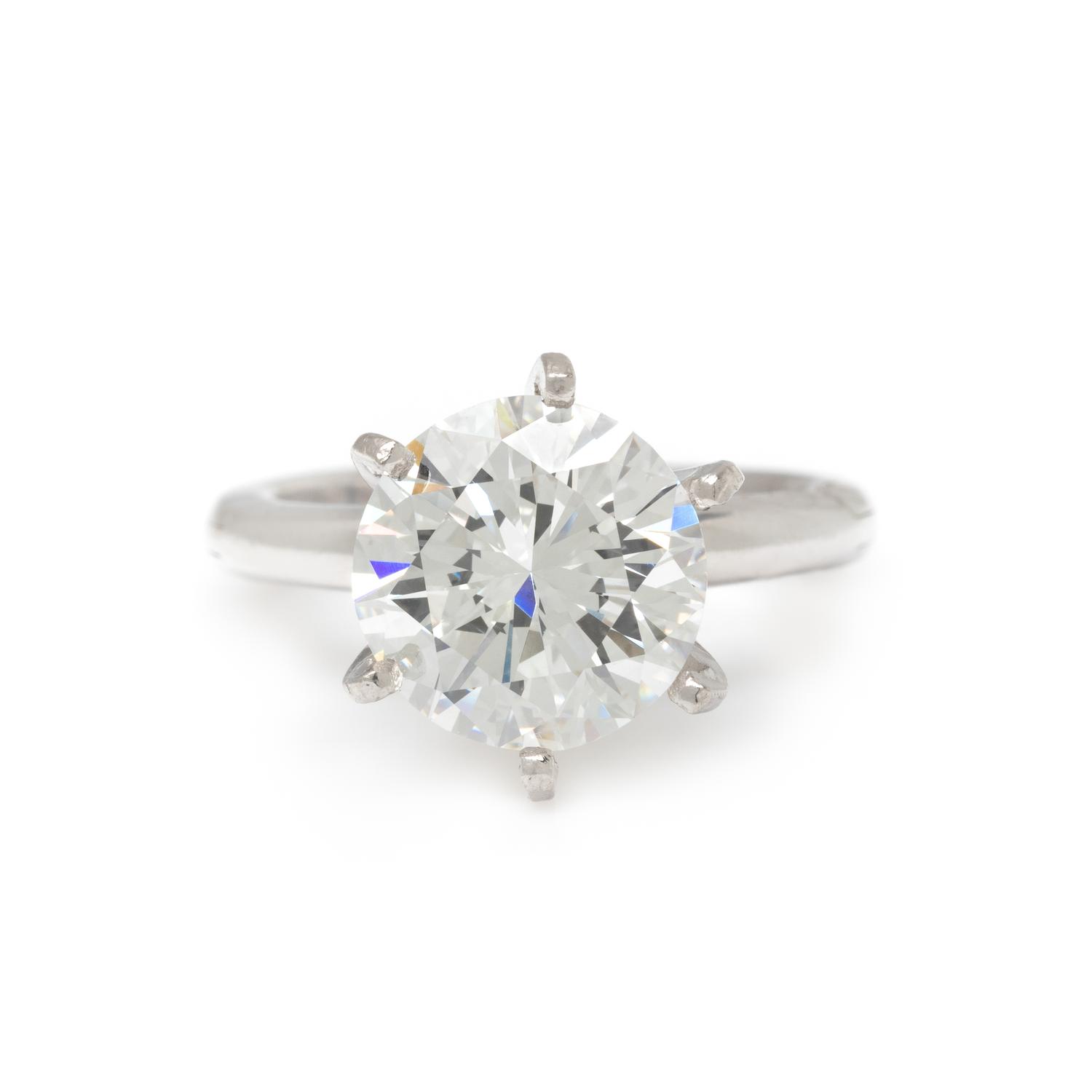 DIAMOND RING